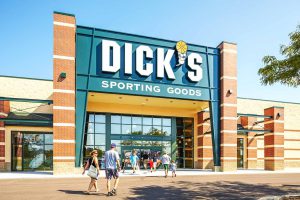 Dick's Sporting Goods store exterior