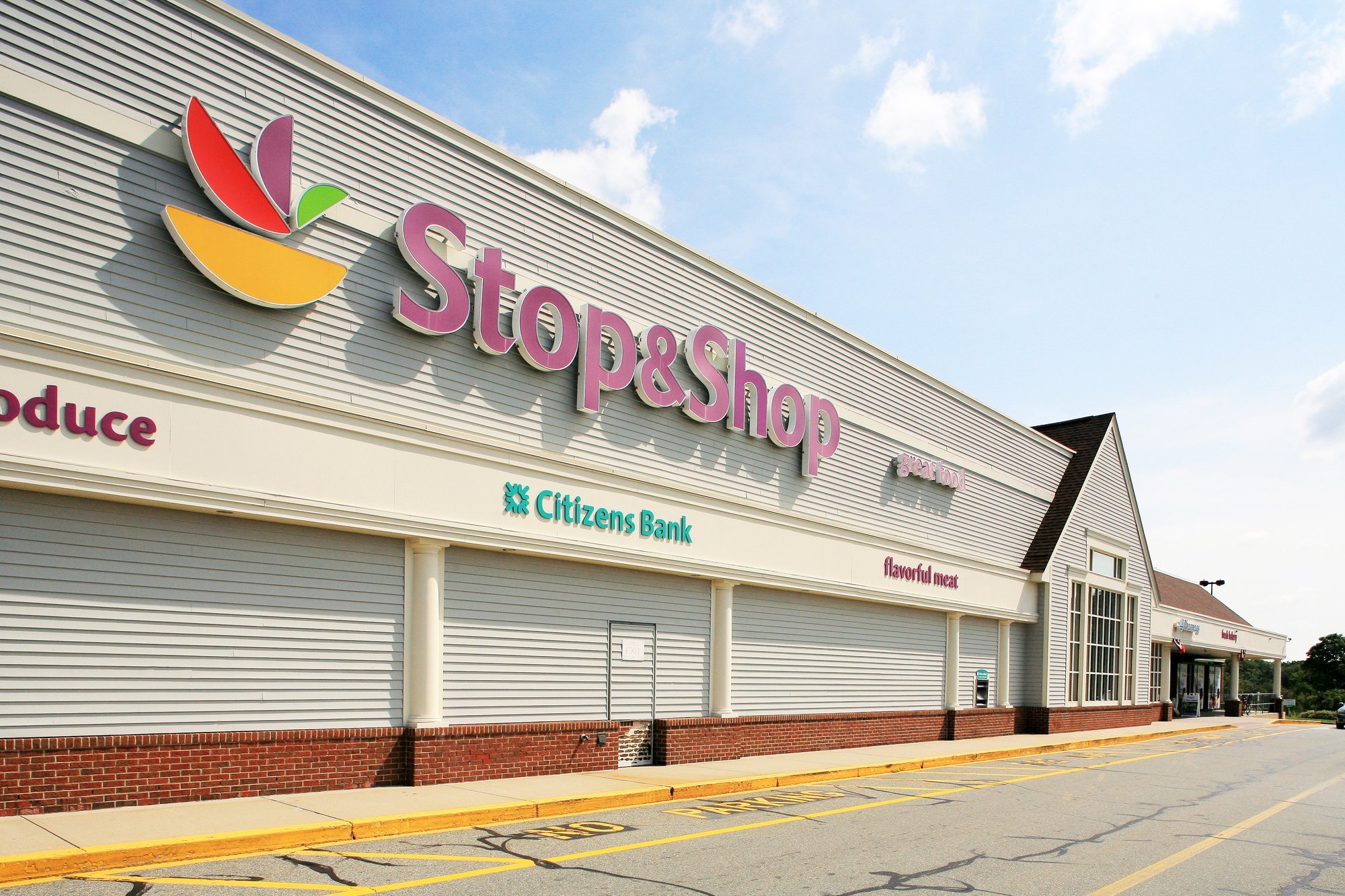 Stop & Shop grocery store exterior