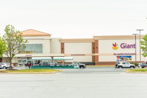 Giant grocery store exterior