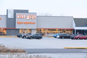 Wise Guys liquor store exterior