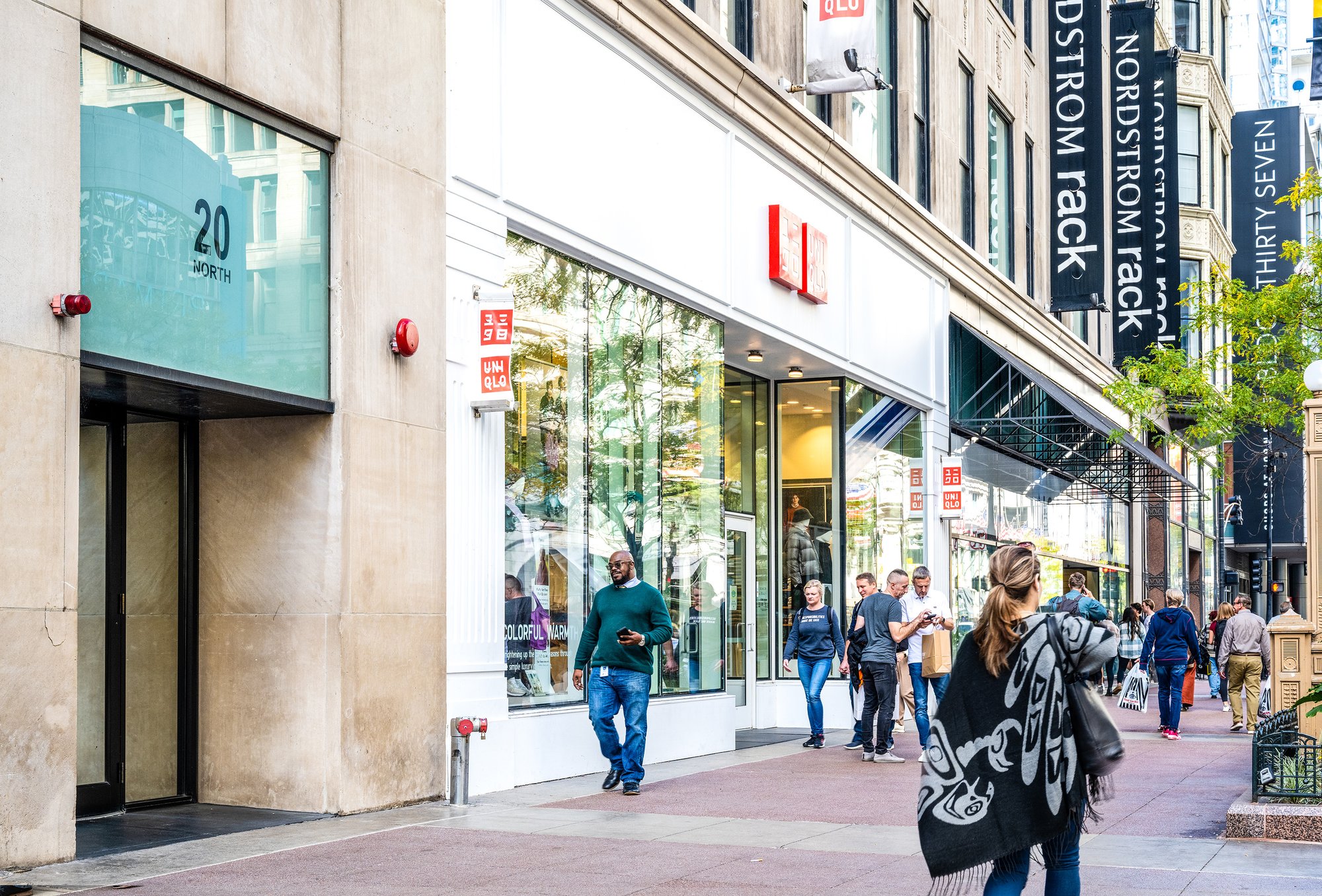 Uniqlo store front