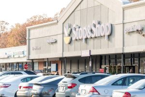 Stop & Shop grocery store exterior