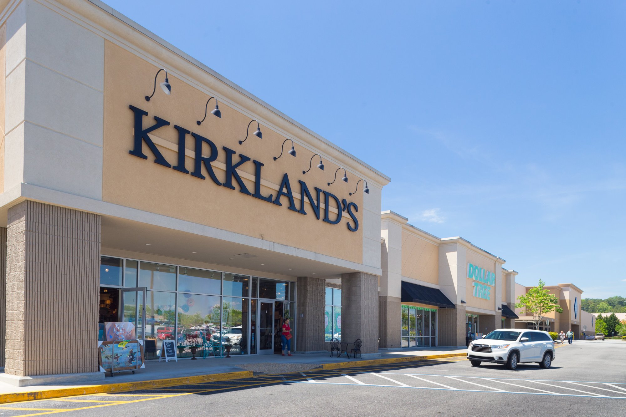 Kirkland's store exterior